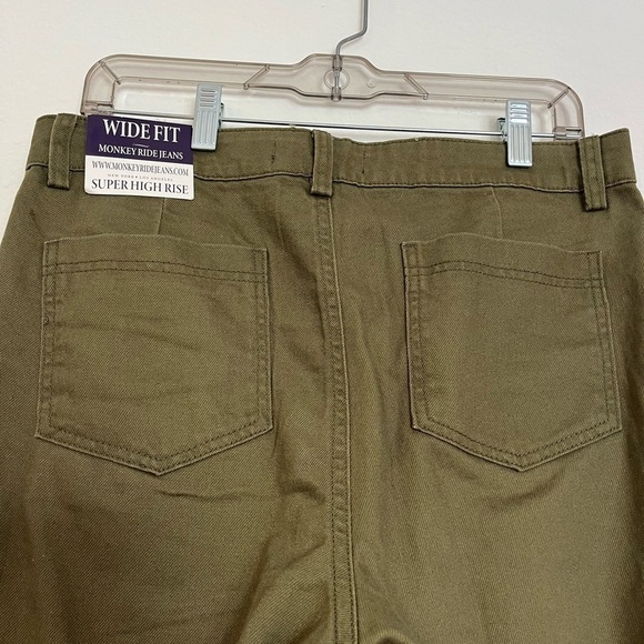 Women’s Super Highrise Green Cargo Pants size 7/32 - Picture 6 of 7
